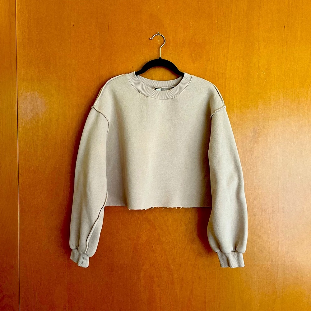 Cropped Sweatshirt Medium